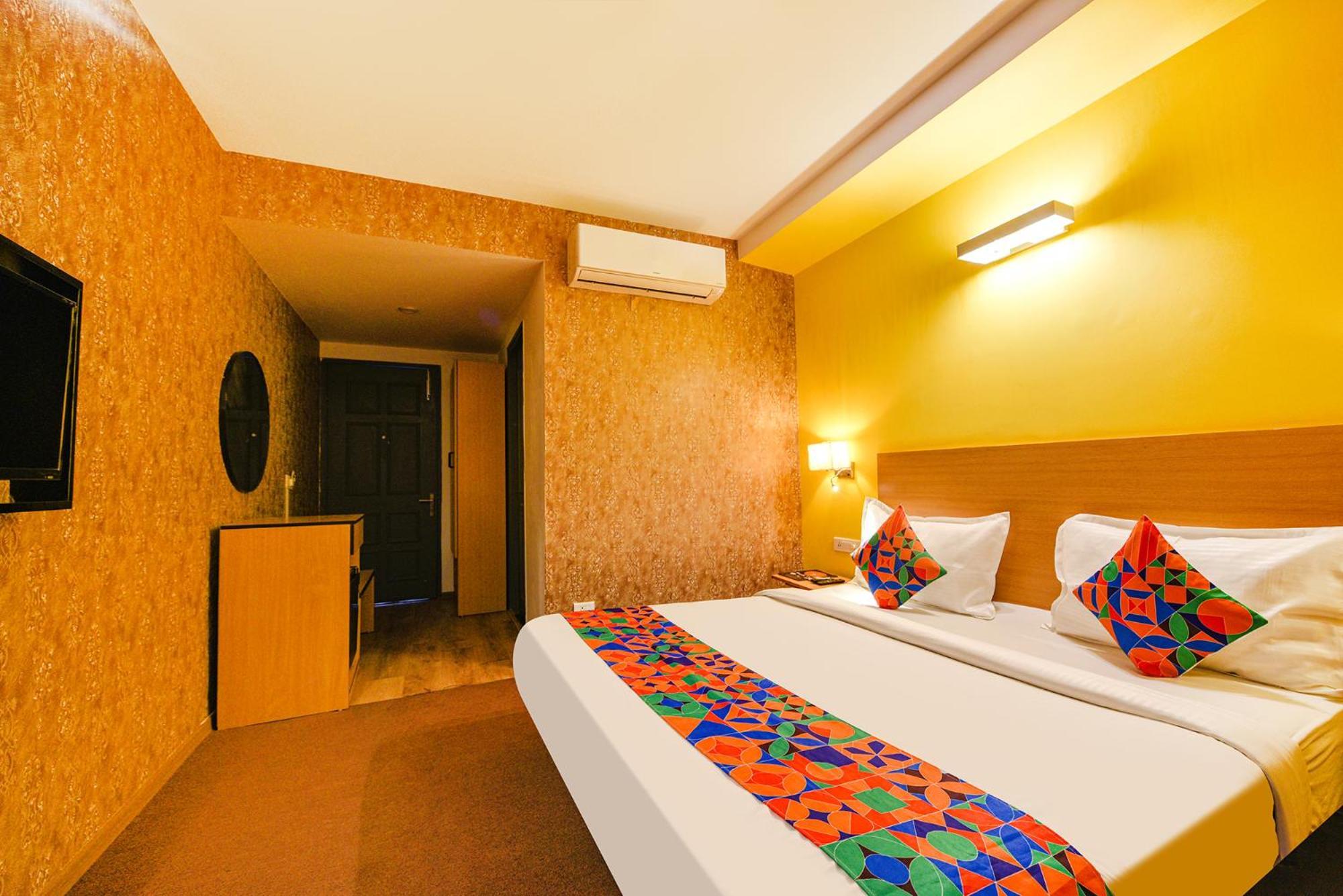 Fabhotel Old Meple Leaf 구르가온 외부 사진